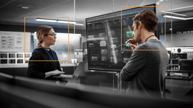 8 différences dans la transformation par l'IA (et ce que les responsables du changement doivent absolument savoir)